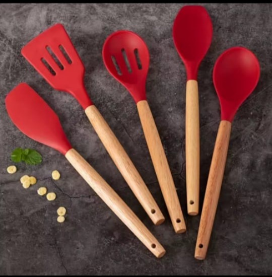 Set of 5 Pieces Silicone Spatulas with Wooden Handle